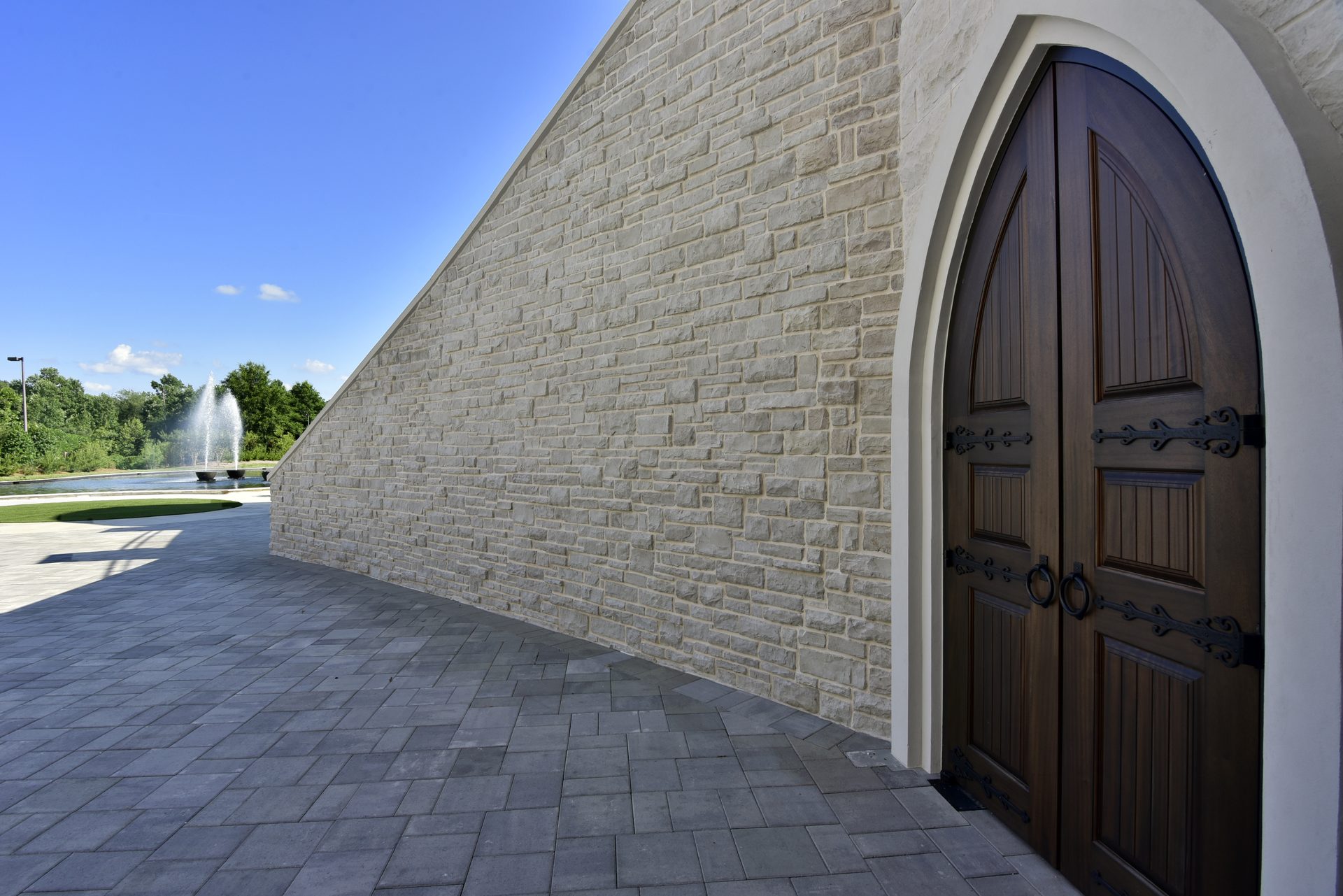 Free Chapel image 12