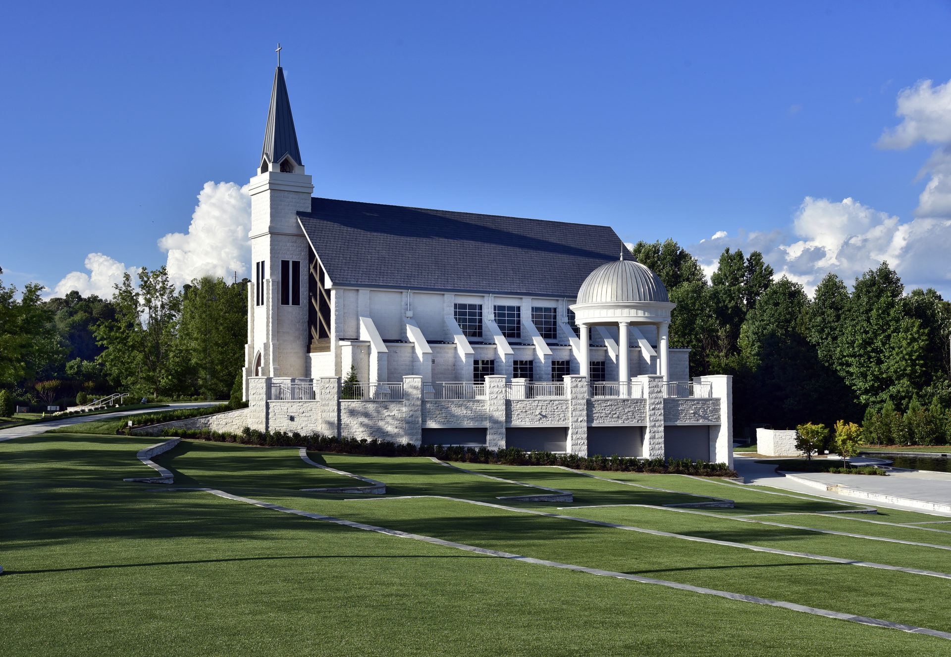Free Chapel image 24