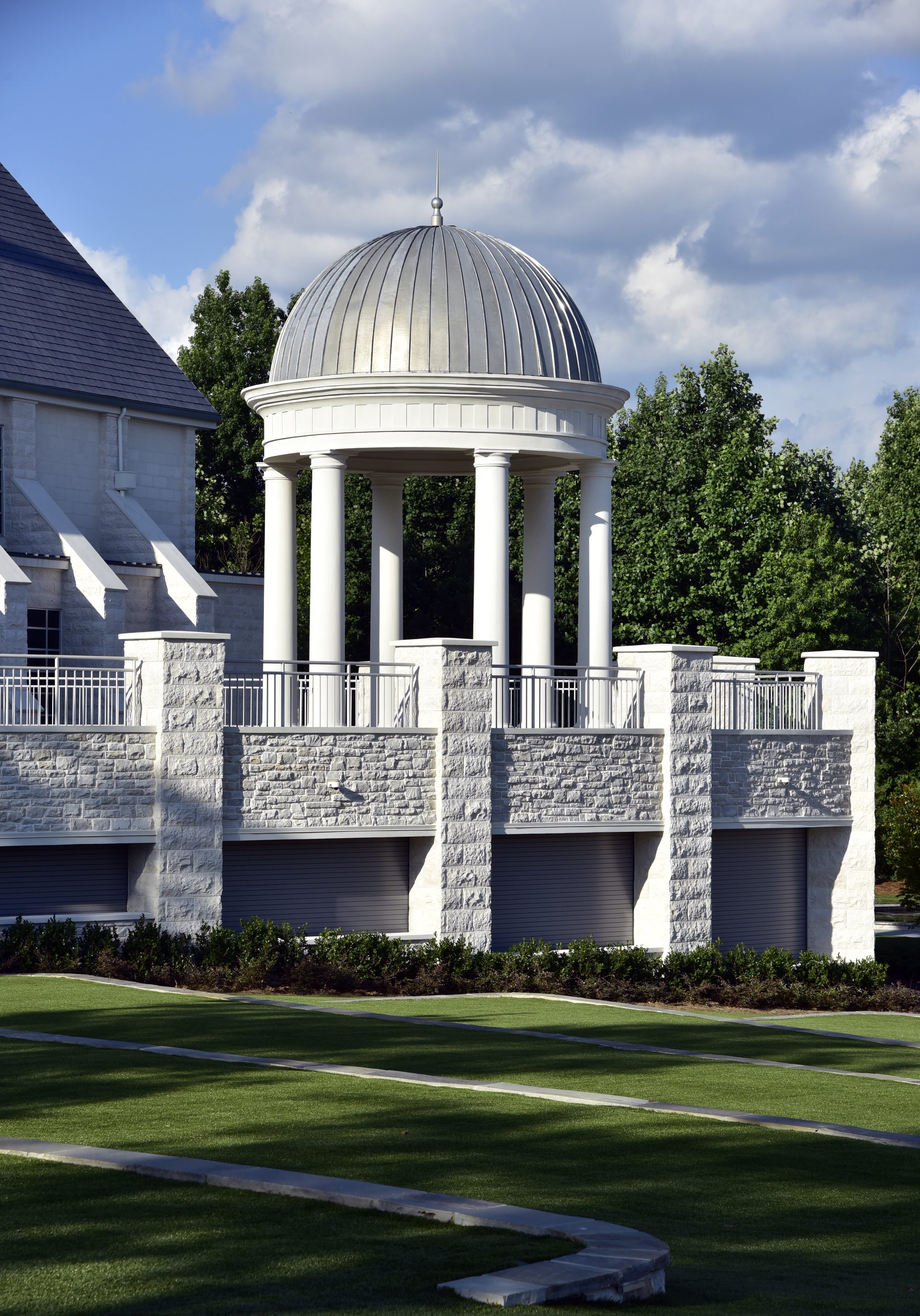 Free Chapel image 25